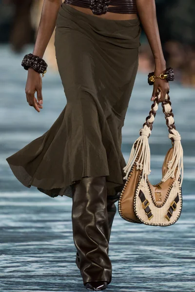 Look 245